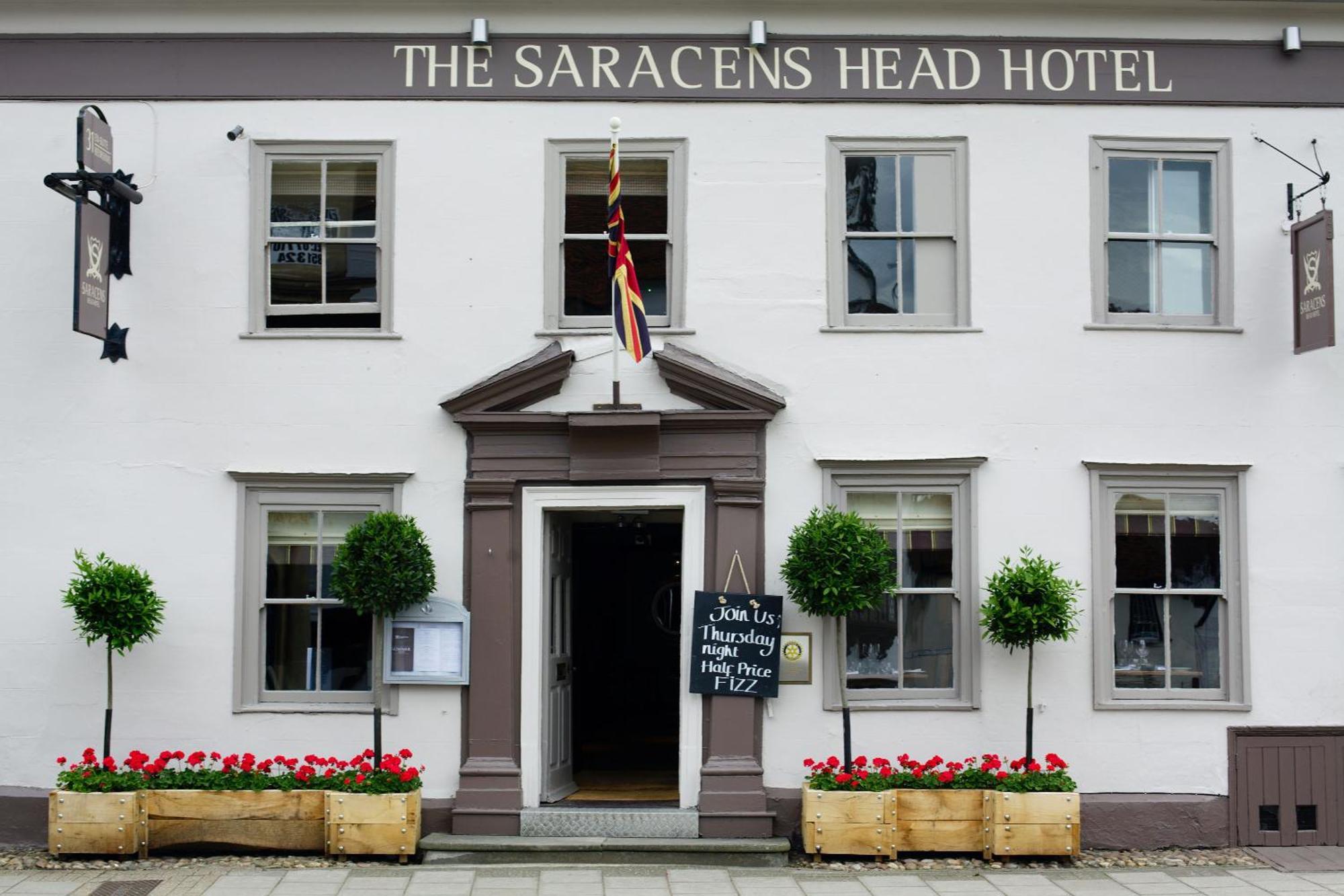 The Saracens Head Hotel グレート・ダンモウ エクステリア 写真
