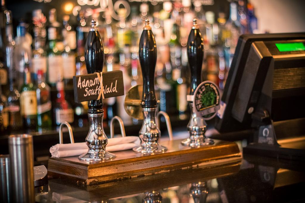 The Saracens Head Hotel グレート・ダンモウ エクステリア 写真