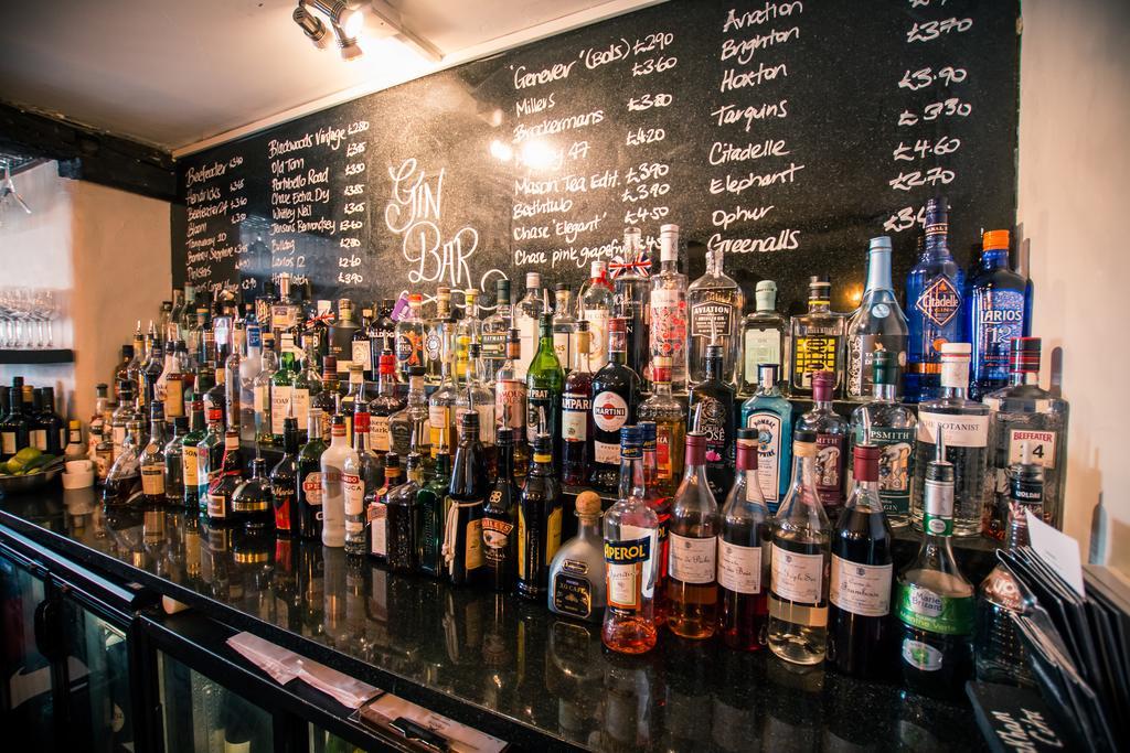The Saracens Head Hotel グレート・ダンモウ エクステリア 写真