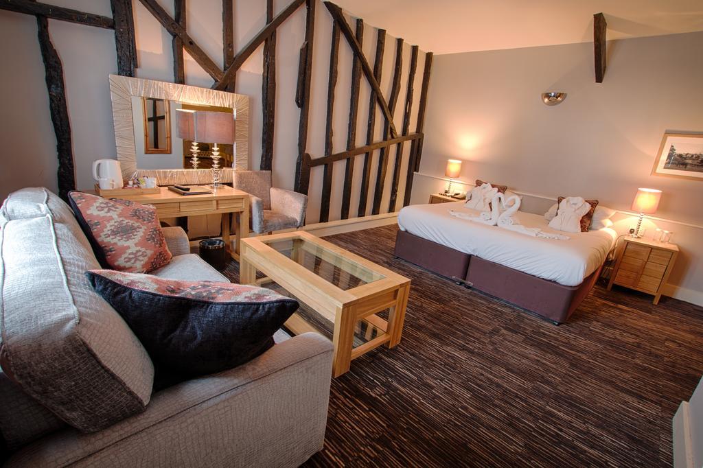 The Saracens Head Hotel グレート・ダンモウ エクステリア 写真
