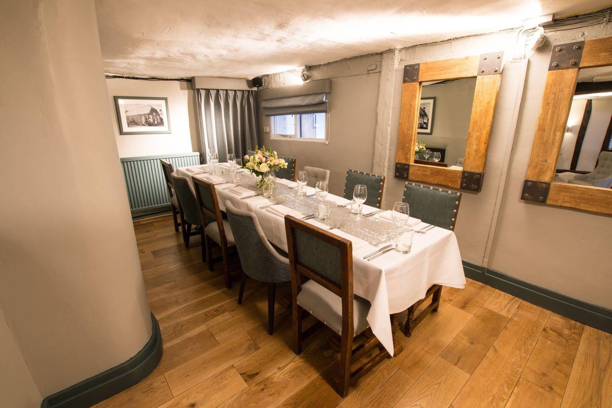 The Saracens Head Hotel グレート・ダンモウ エクステリア 写真